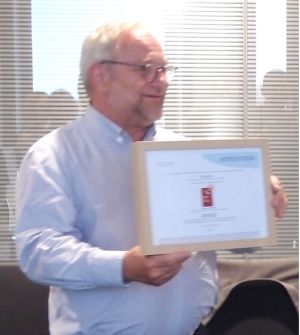 Michel Fricout, Président de LogiPays, reçoit le certificat de labellisation HSS